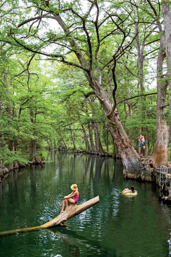 Hill Country Haute N Haus Relax And Renew Fischer Экстерьер фото